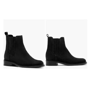 LA CANADIENNE Siera City Dry Chelsea Ankle Boot in Black Suede Size 7M